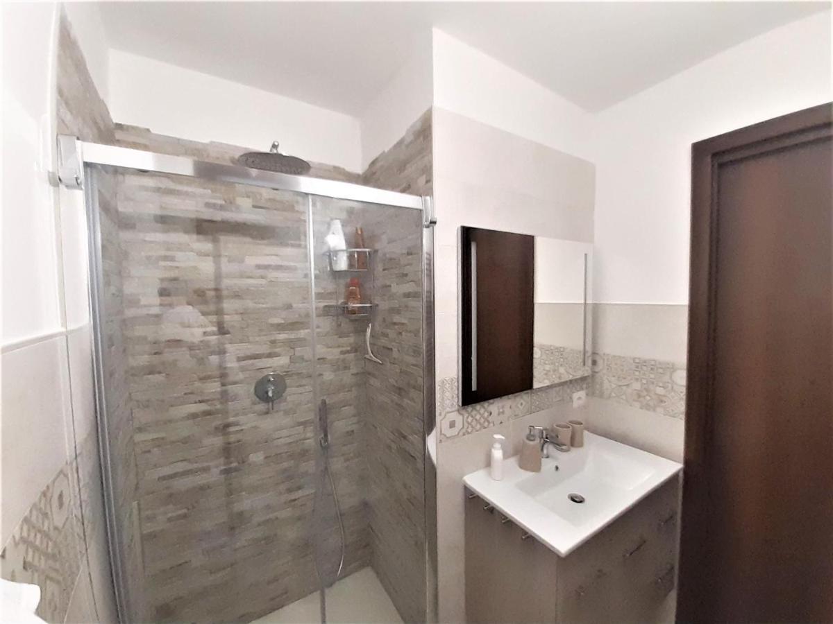 Casa Mima: Locazione Turistica Nel Centro Storico Apartment Brindisi Exterior foto