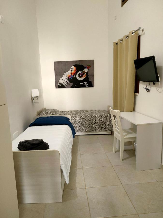 Casa Mima: Locazione Turistica Nel Centro Storico Apartment Brindisi Exterior foto
